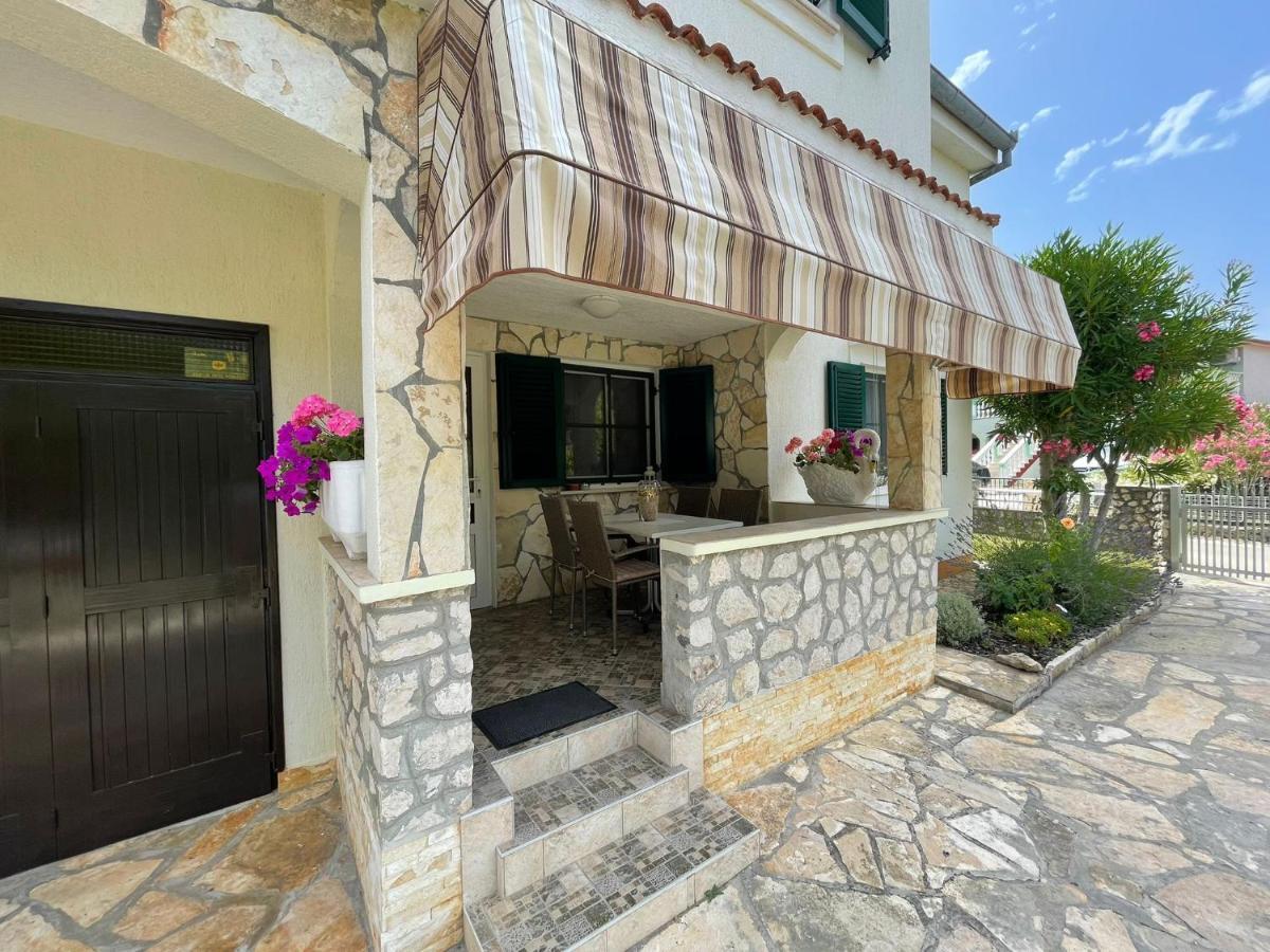 Apartman Veronika วรซี ภายนอก รูปภาพ