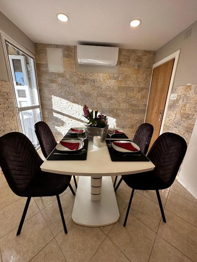 Apartman Veronika วรซี ภายนอก รูปภาพ