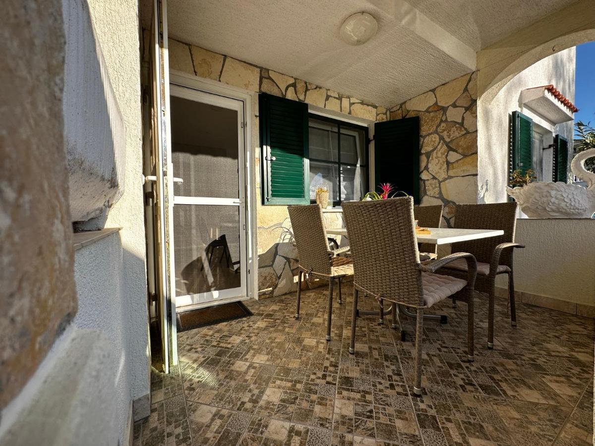Apartman Veronika วรซี ภายนอก รูปภาพ