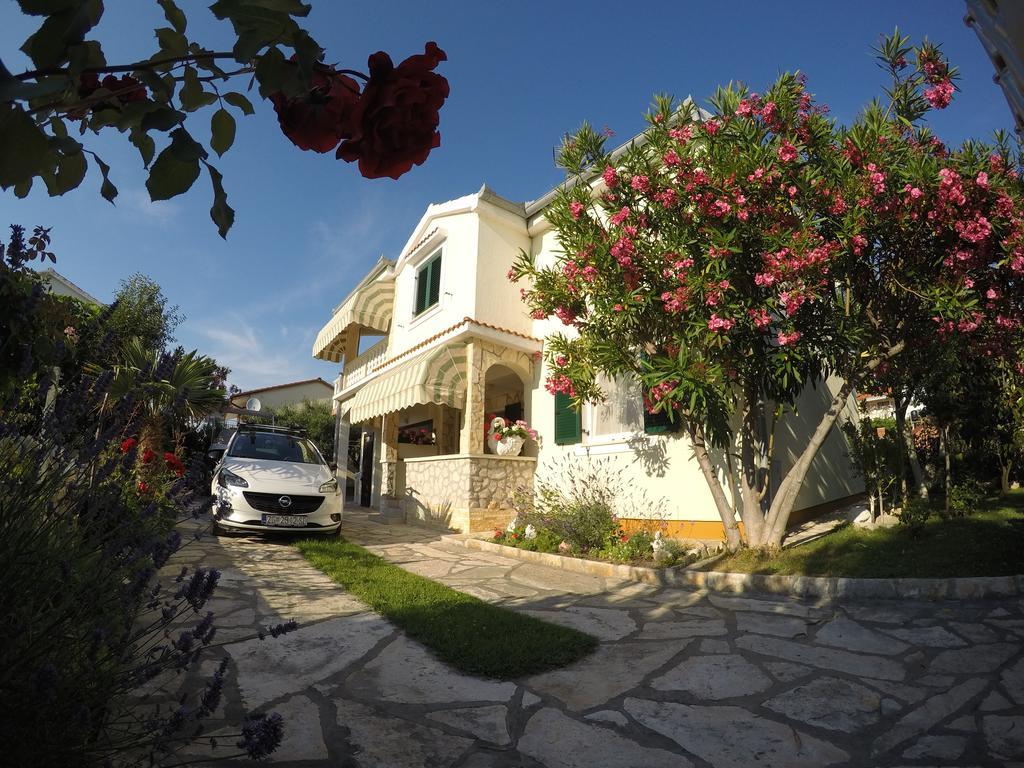 Apartman Veronika วรซี ภายนอก รูปภาพ